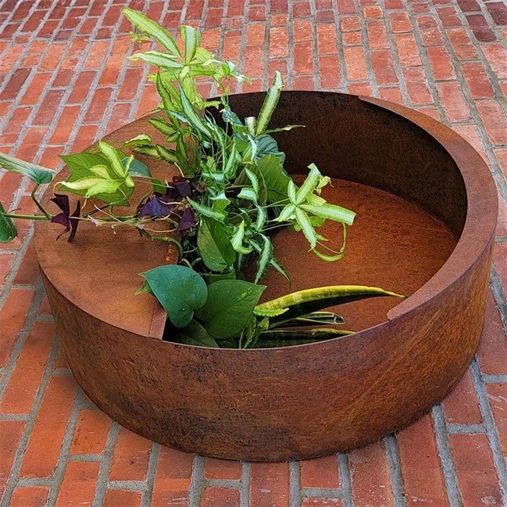 Corten-Steel-Hanging-Planter-custom