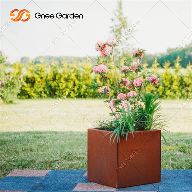 Pot de fleurs extérieur en acier Corten de jardin