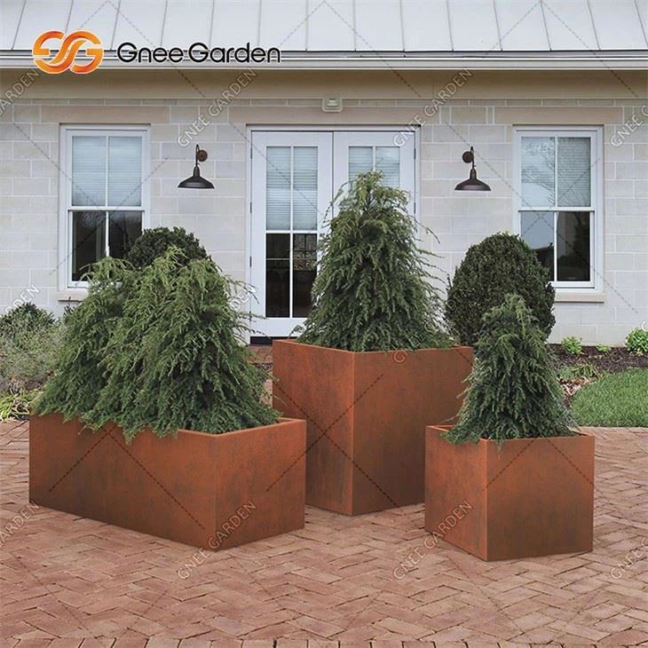 a corten steel flowerpot (7)