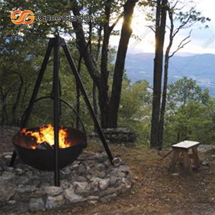 Foyer extérieur pour barbecue