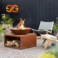 Feu à bois en acier patiné