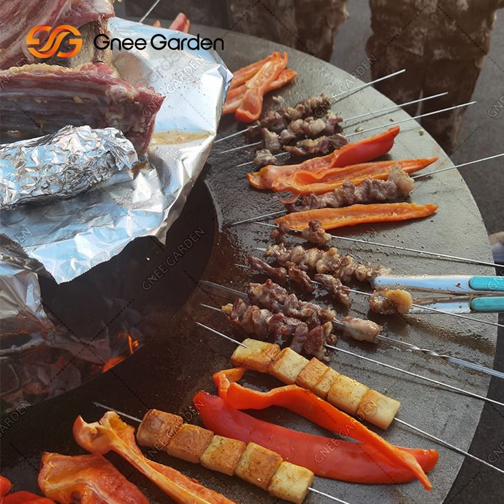 Foyer de patio en acier, cuisson extérieure, bol à feu en acier Corten avec anneau de gril